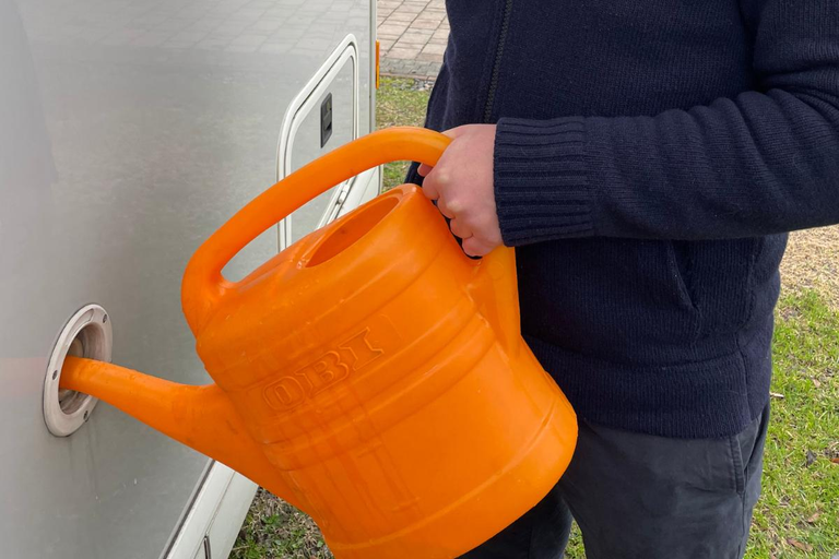 So reinigen Sie den Wassertank im Caravan richtig